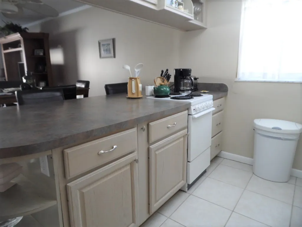 mvn--1-kitchen_library_93329