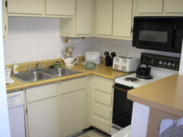 ow-107-kitchen_library_93048