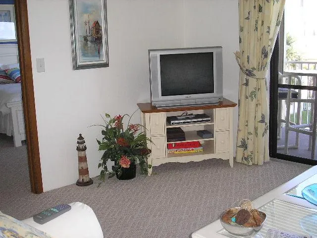 sr-302-living-room-3_library_93094