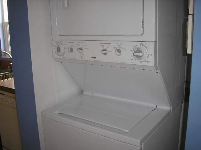 sr-302-washer-dryer_library_93103