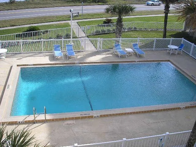 sr302-pool-2_library_93106