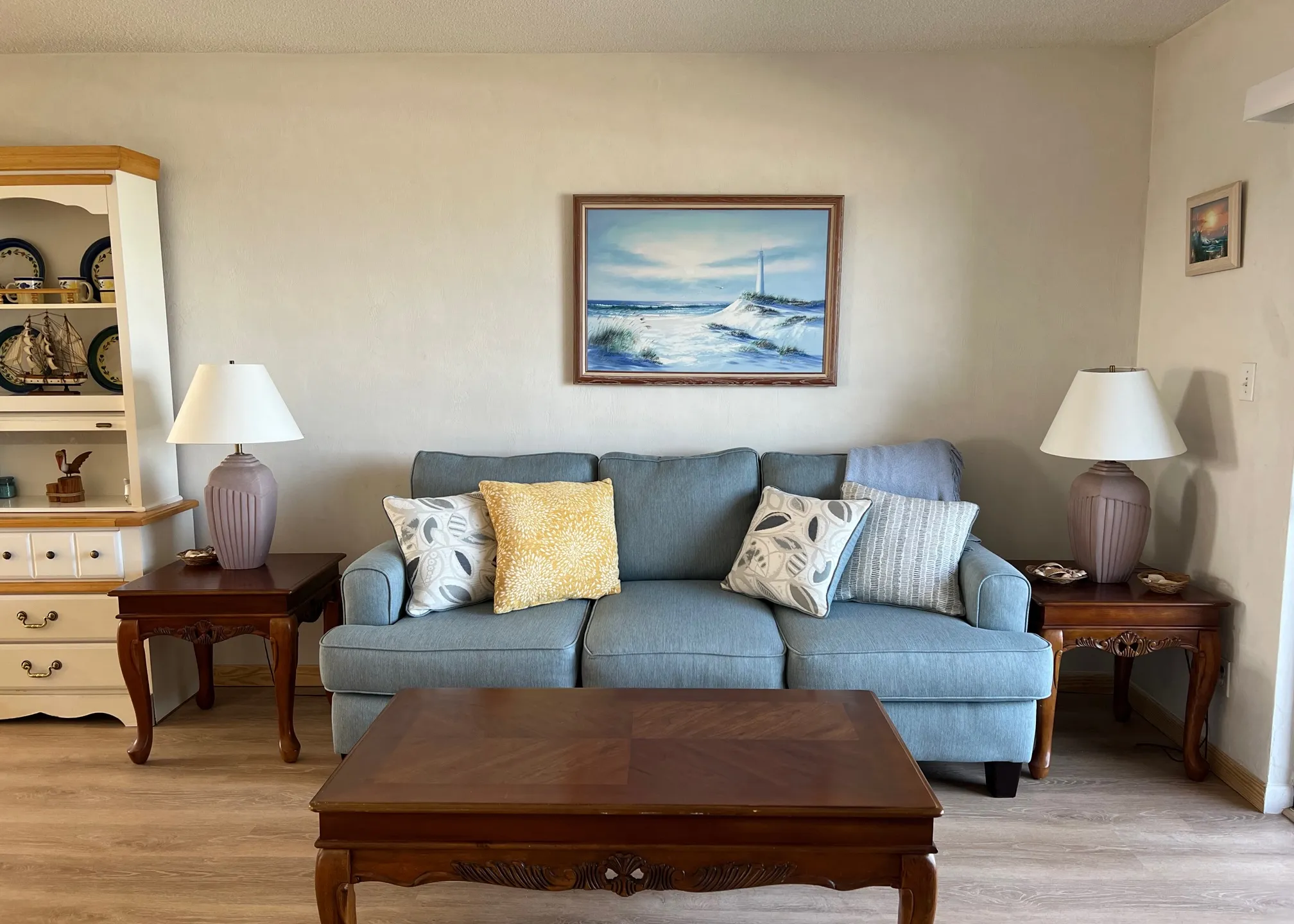 living-room-111800_library_111800