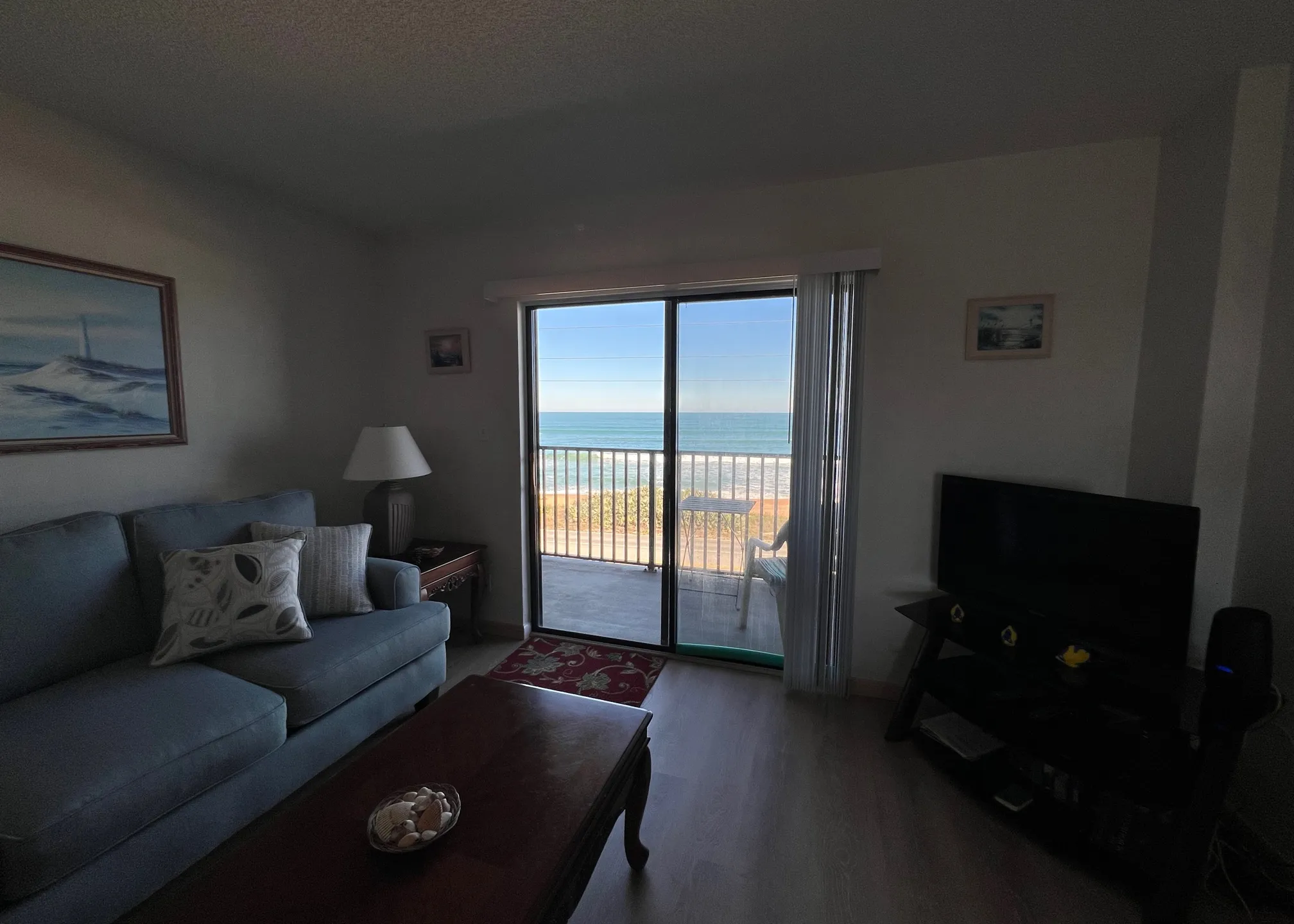 living-room-view-106398_library_106398