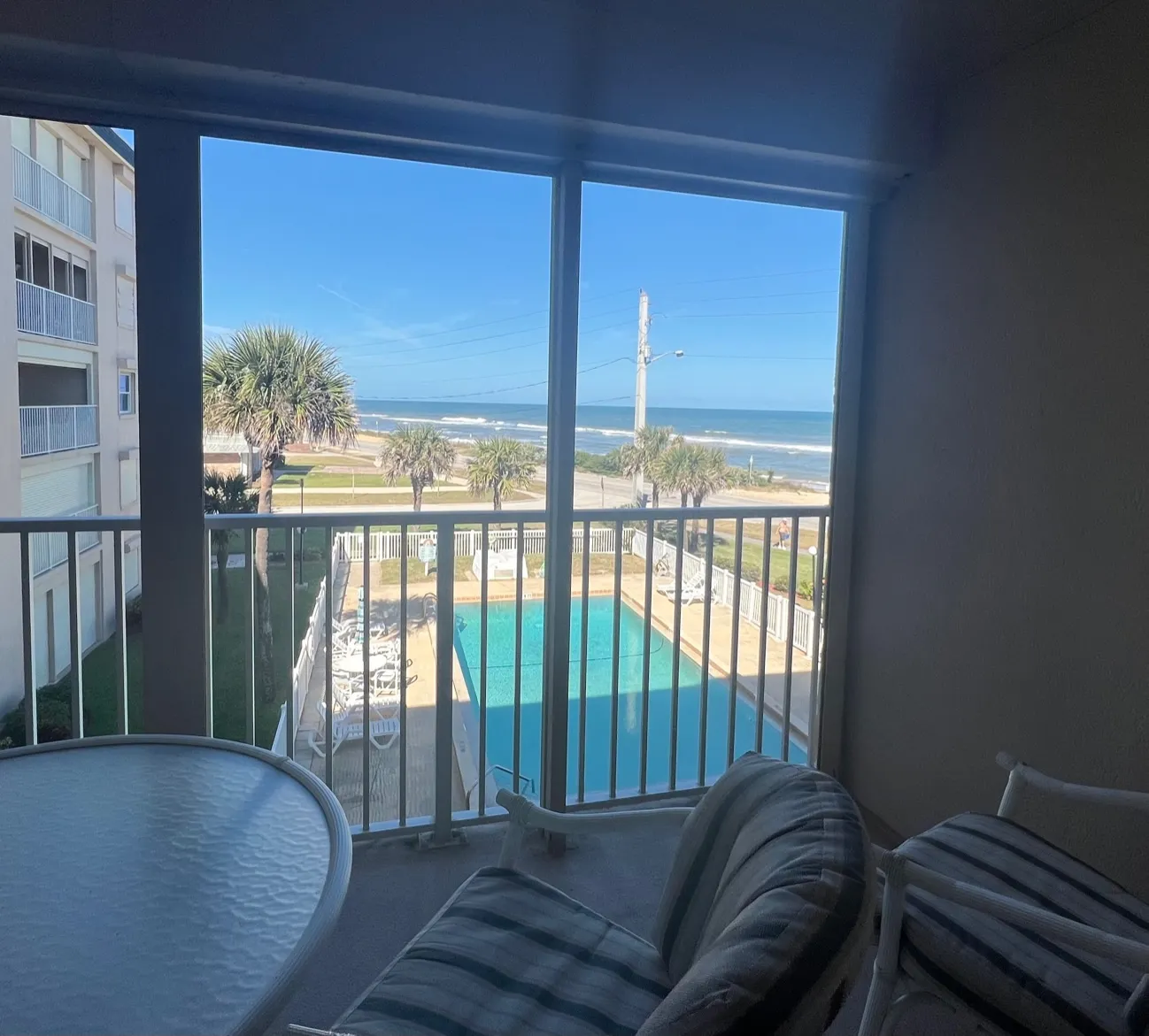 balcony-beach-view-123480_library_123480