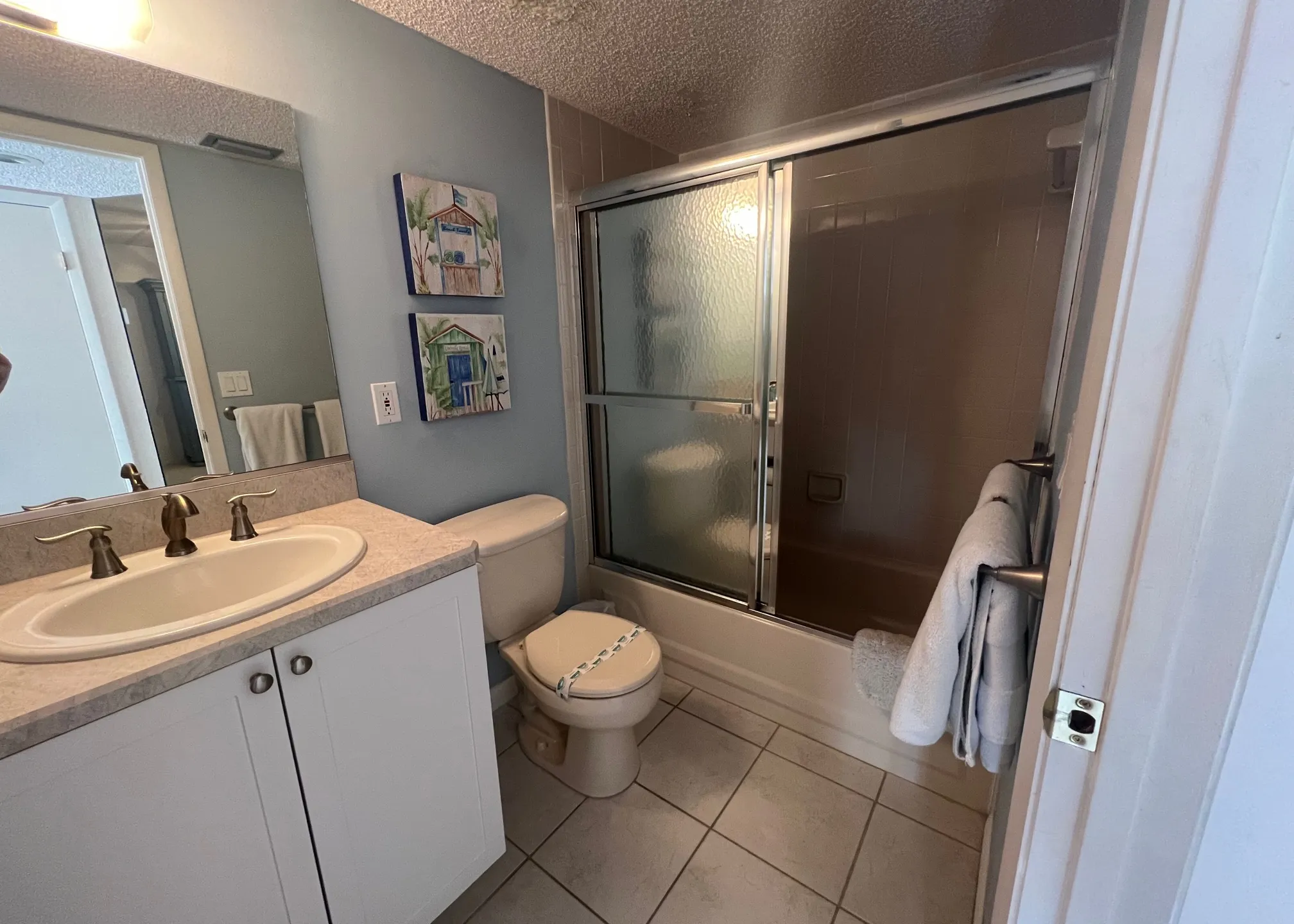bathroom-with-tub-123471_library_123471