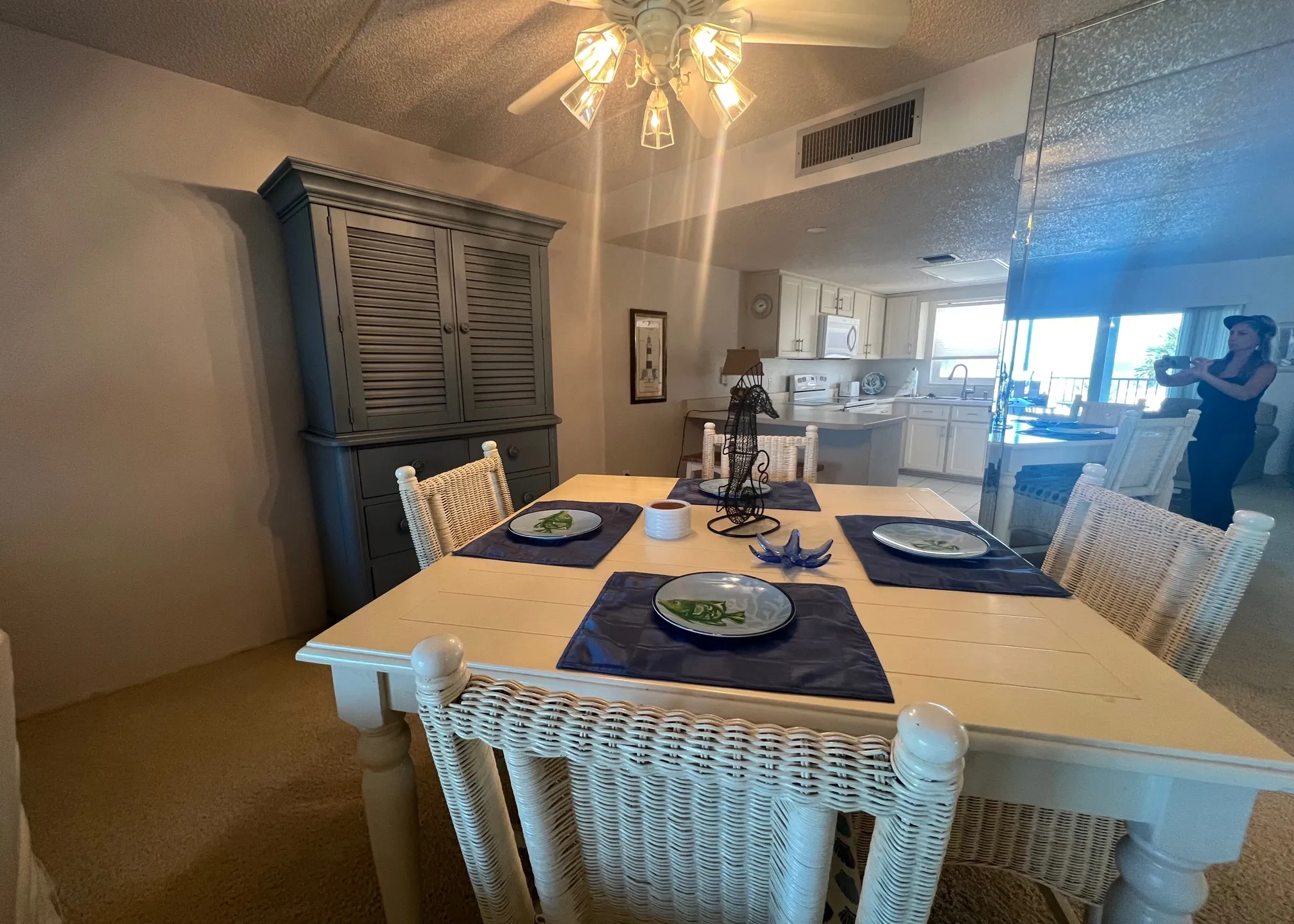 dining-area-123479_library_123479
