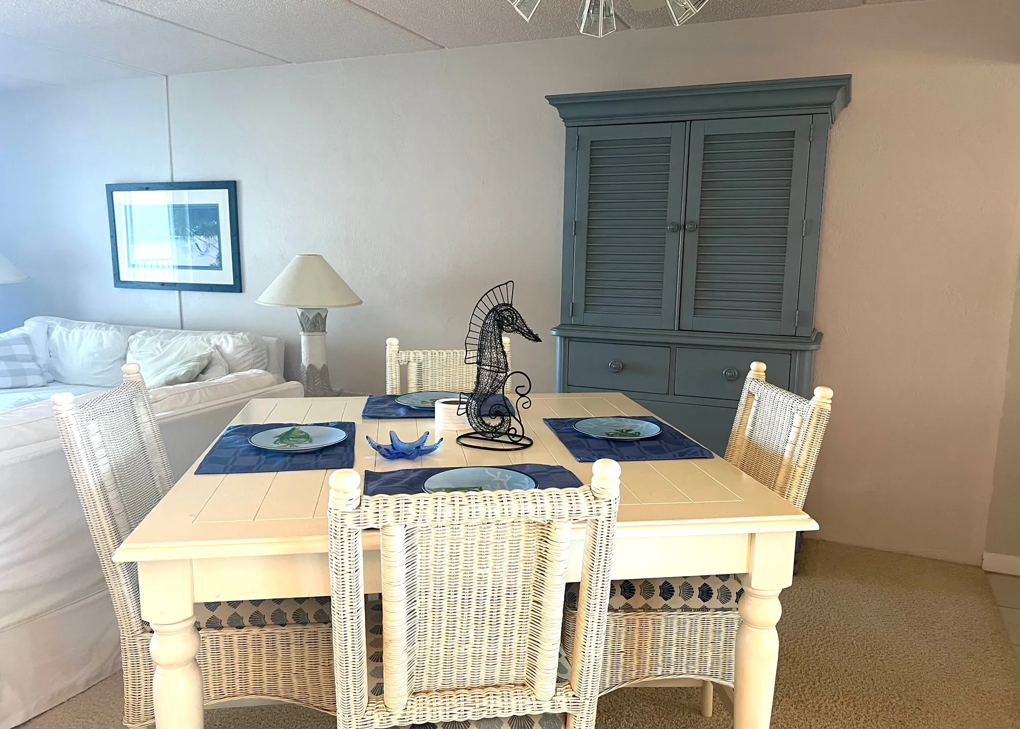 dining-area-123486_library_123486