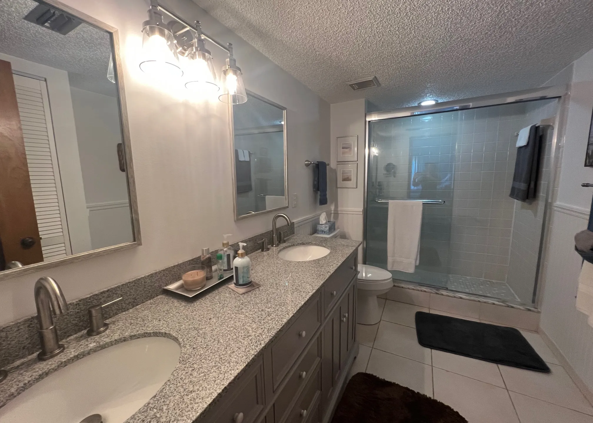 master-bath-walkin-shower-123492_library_123492