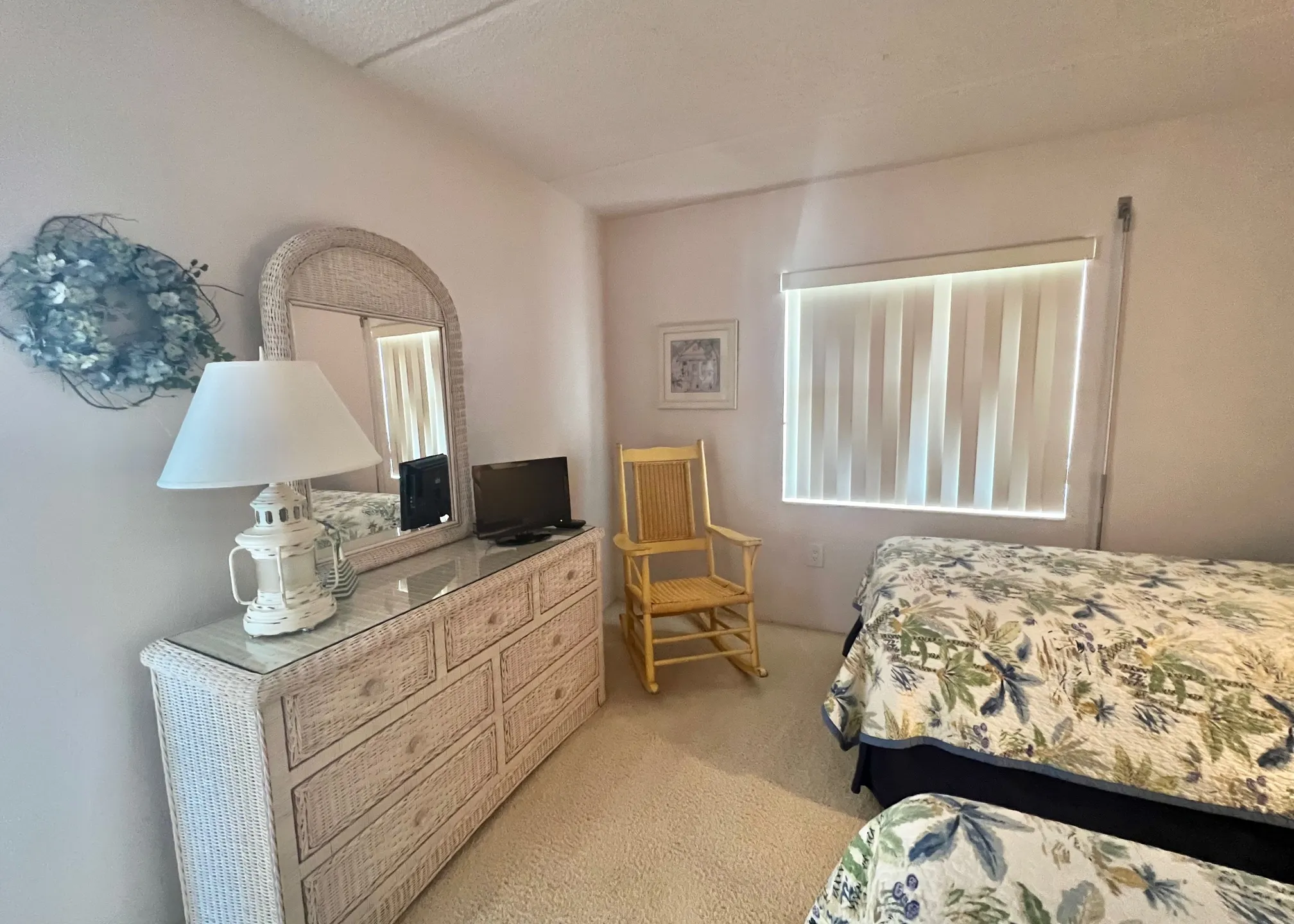 second-bedroom-123473_library_123473