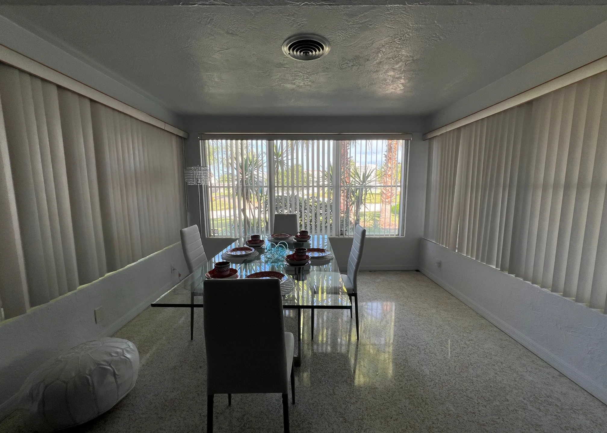 dining-125194_library_125194