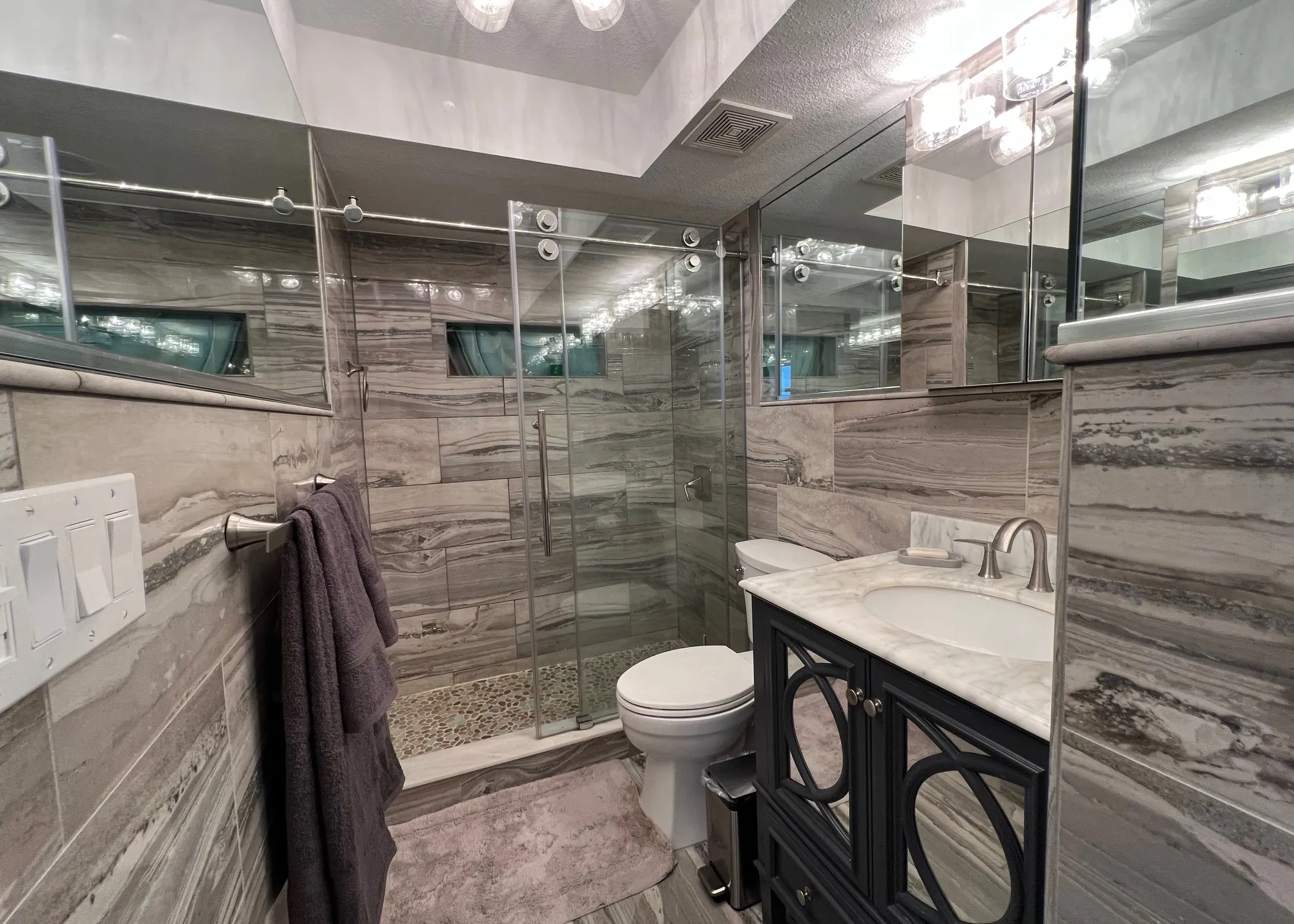 guest-bathroom-133704_library_133704