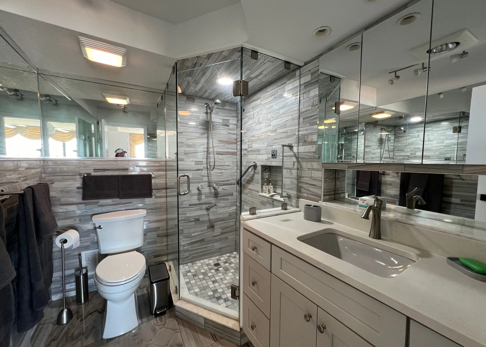 master-bathroom-133699_library_133699